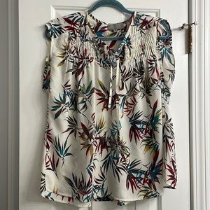 Sleeveless blouse- EUC